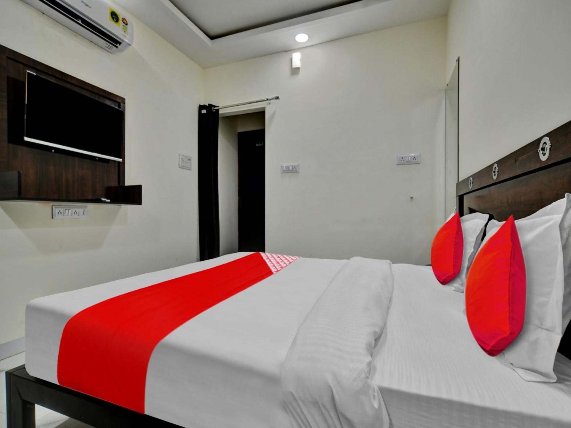 אינדורה Oyo Hotel Dr Greens מראה חיצוני תמונה