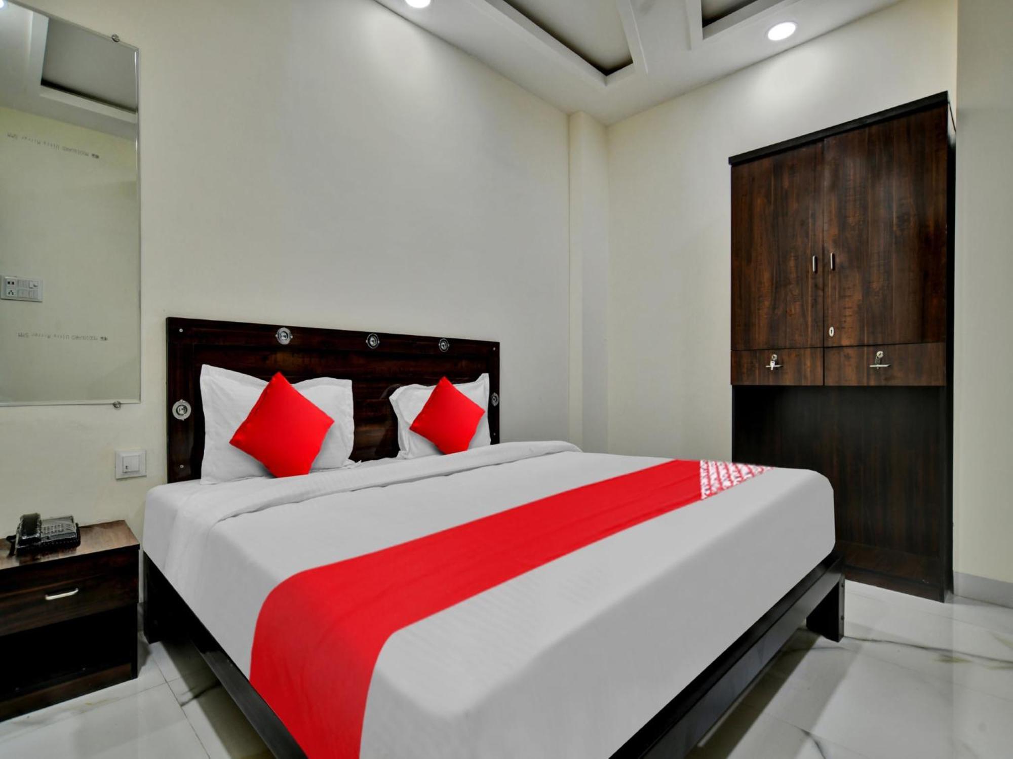 אינדורה Oyo Hotel Dr Greens מראה חיצוני תמונה